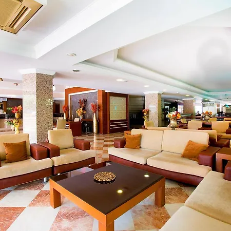 Resort Fame &