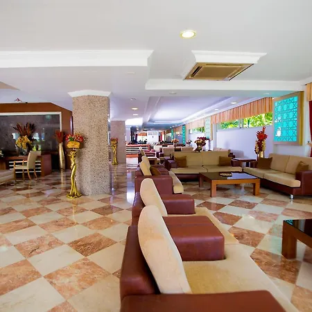 Resort Fame &
